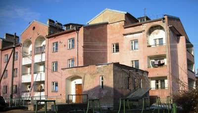 142682812_400 142682812_400