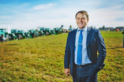 b2jjrv7xuea_400 b2jjrv7xuea_400