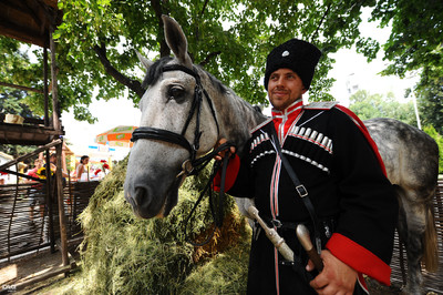 den-urozhaya_b28__pchk88g_400 den-urozhaya_b28__pchk88g_400