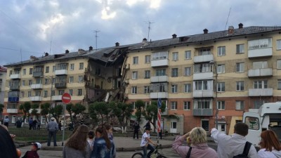 ruhnuvshij-dom-mezhdura_400 ruhnuvshij-dom-mezhdura_400